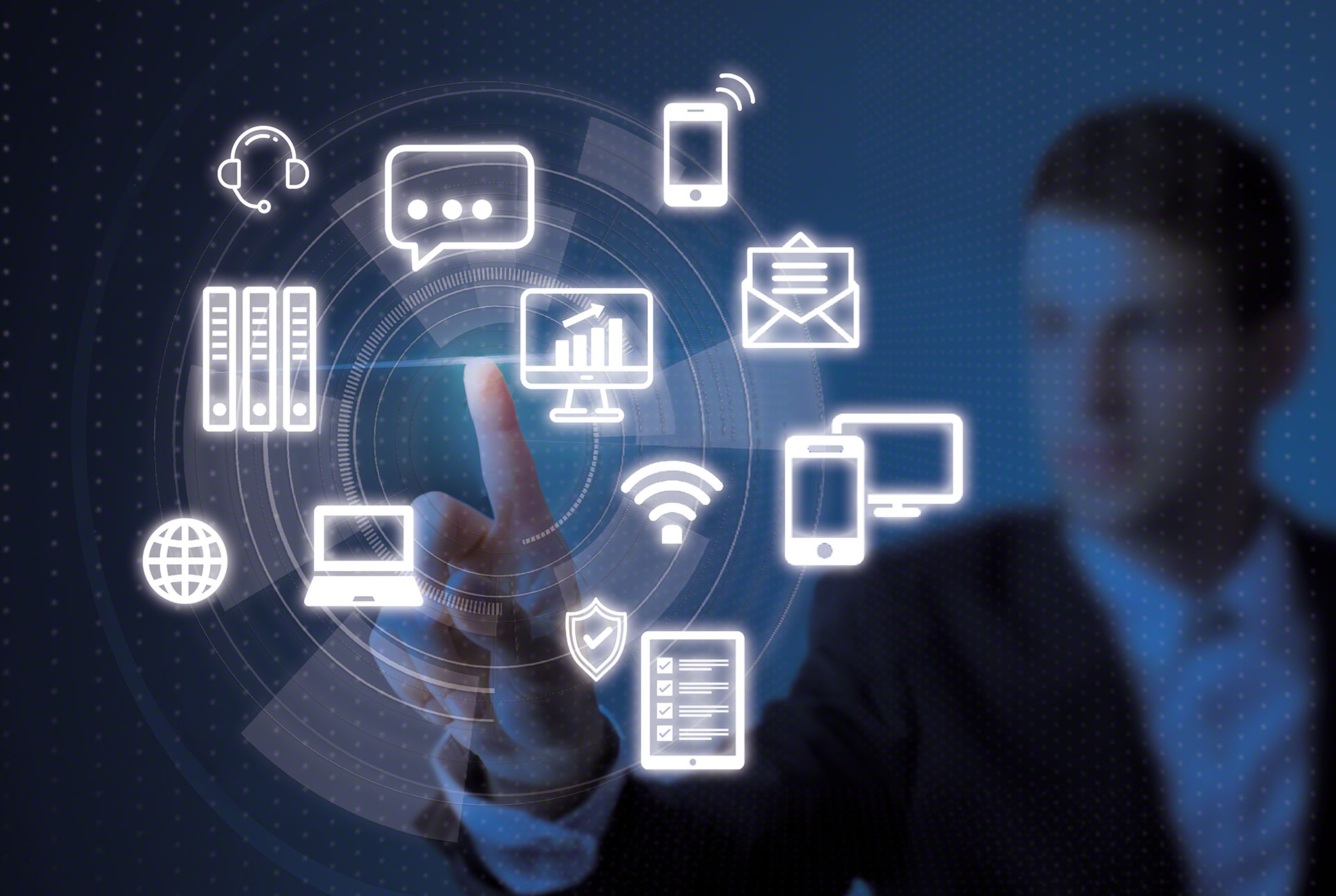 Las empresas se han visto obligadas a incorporar tecnología para dotar de eficiencia a sus operativas Las empresas se han visto obligadas a incorporar tecnología para dotar de eficiencia a sus operativas