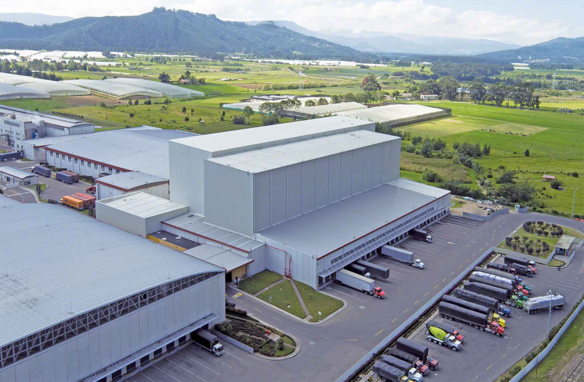 La logística de almacenamiento es la disciplina que optimiza el funcionamiento de las instalaciones de almacenaje La logística de almacenamiento es la disciplina que optimiza el funcionamiento de las instalaciones de almacenaje