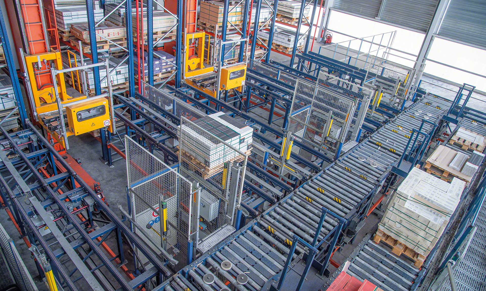 La logística avanzada se sirve de soluciones tecnológicas que potencian el rendimiento de un almacén