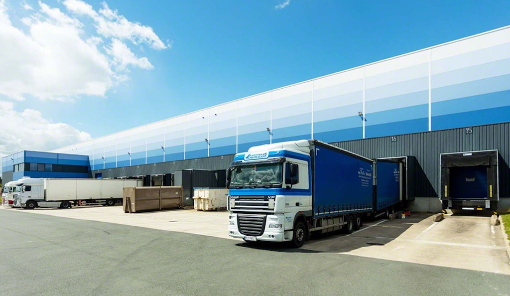 La logística verde impulsa el uso de estrategias sostenibles en el transporte y almacenamiento de mercancía