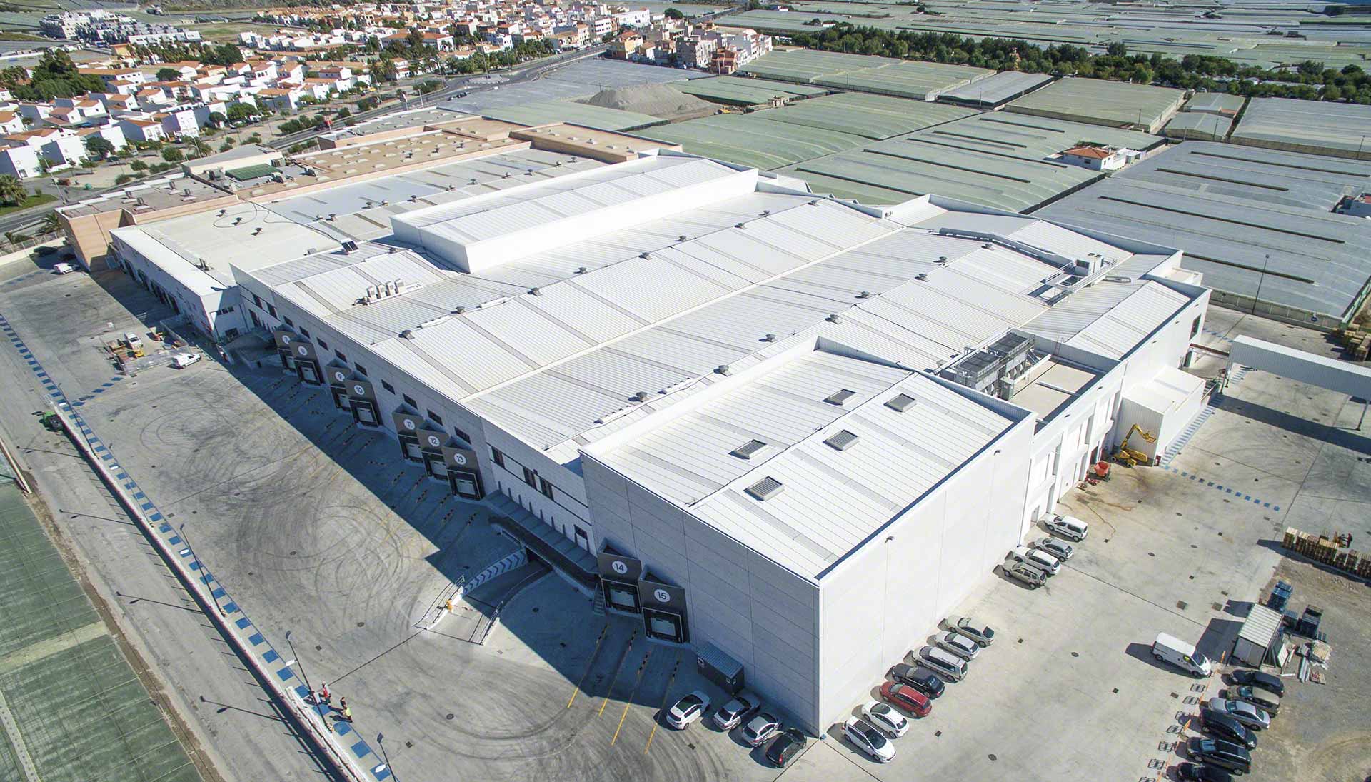 ¿Qué son las plataformas logísticas multinivel? - Mecalux.es