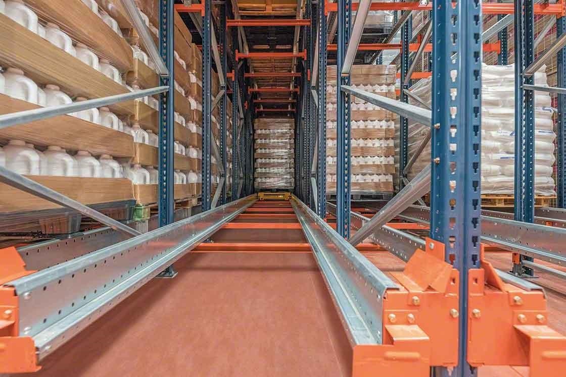 La profundidad de los canales difiere en función de los distintos sistemas de almacenamiento compacto La profundidad de los canales difiere en función de los distintos sistemas de almacenamiento compacto