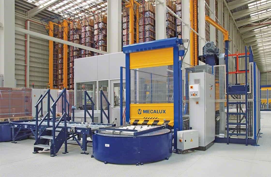 En almacenes automáticos, el puesto de inspección de palets se encarga de realizar el control de calidad tras la recepción de mercancías