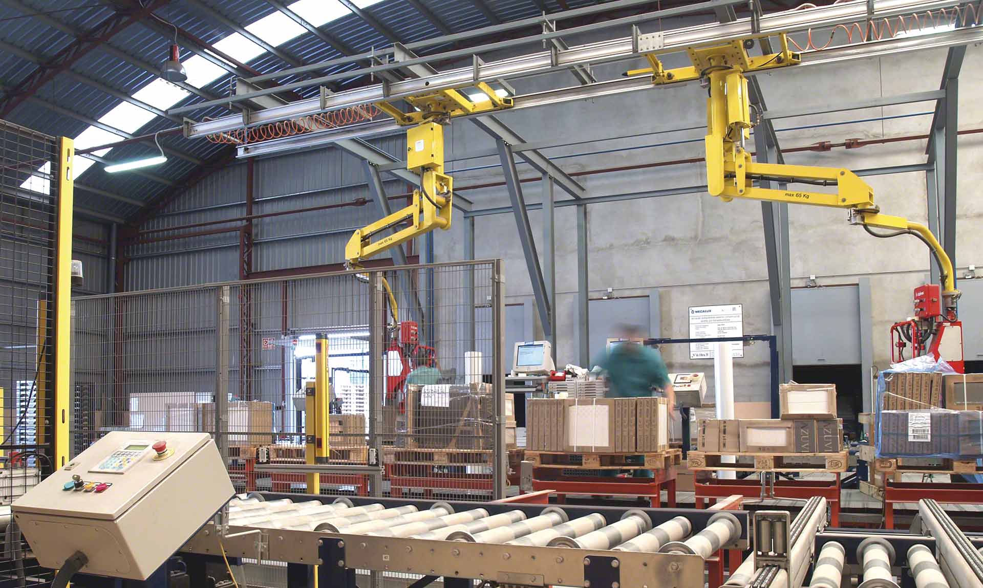 Los robots colaborativos se centran en las tareas más repetitivas que tienen lugar en el almacén Los robots colaborativos se centran en las tareas más repetitivas que tienen lugar en el almacén