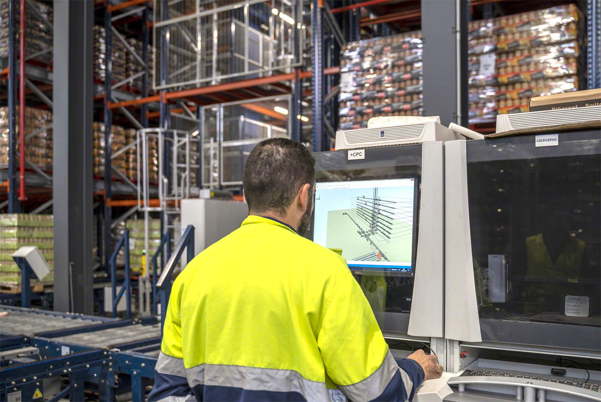 La tecnología digital twin utiliza réplicas virtuales del almacén para detectar oportunidades de mejora La tecnología digital twin utiliza réplicas virtuales del almacén para detectar oportunidades de mejora