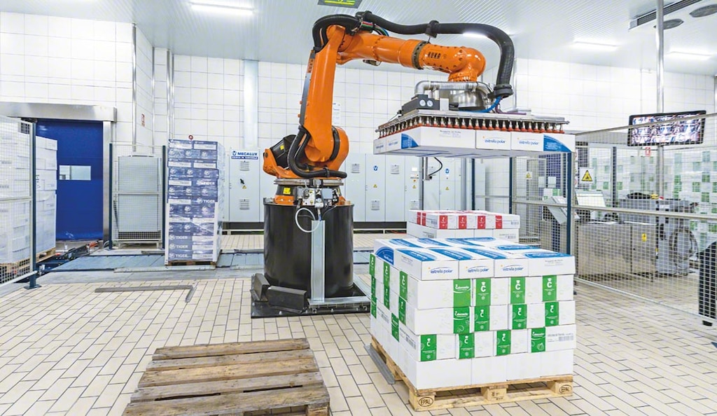 La tecnología de los robots antropomórficos agiliza la preparación de pedidos de mercancía pesada