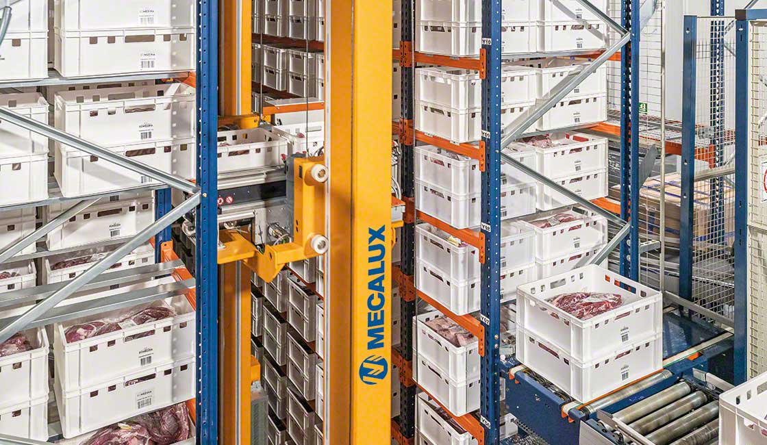 Elaborados Cárnicos Medina gestiona la mercancía en un almacén automático de cajas a temperatura controlada