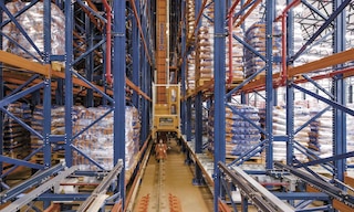 Los transelevadores automatizados aumentan la productividad del almacén Los transelevadores automatizados aumentan la productividad del almacén