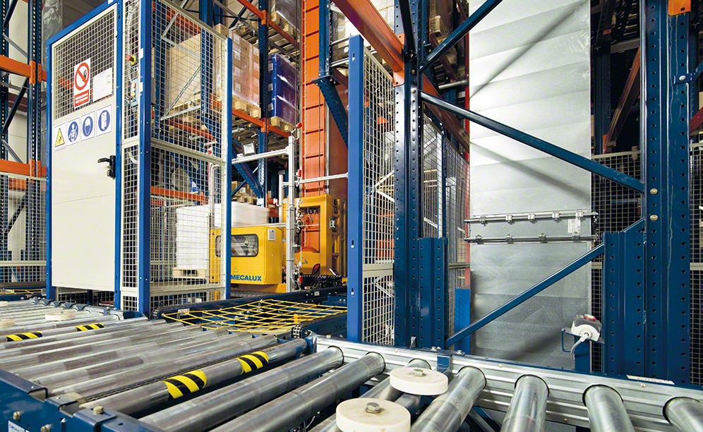 El almacén automático autoportante de Novartis en Polonia