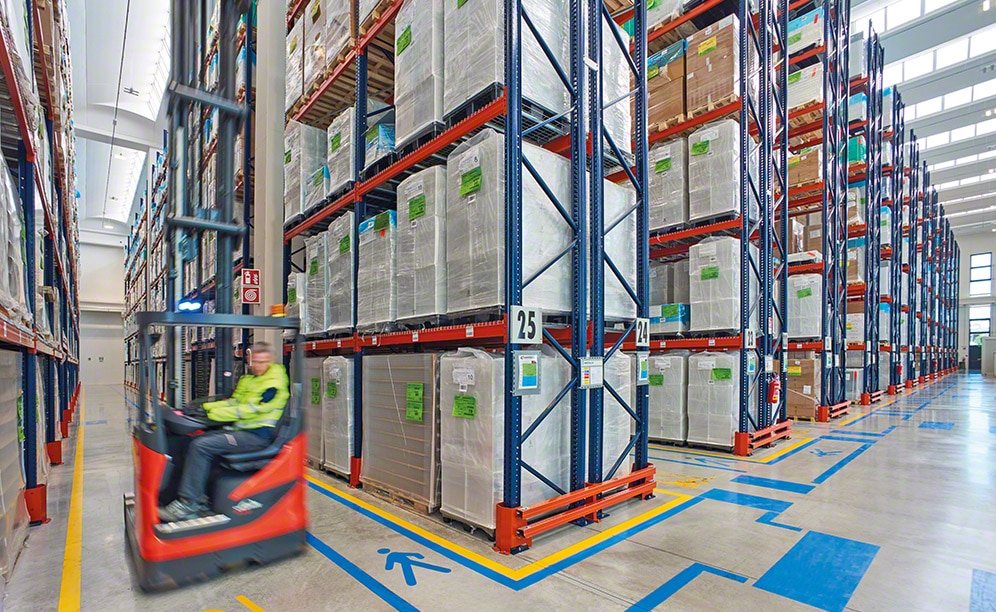 El almacén de productos farmacéuticos y médicos de Chiggiato Trasporti El almacén de productos farmacéuticos y médicos de Chiggiato Trasporti