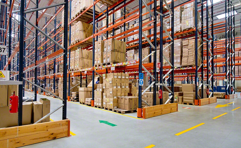 El almacén de Decathlon en Polonia con capacidad para más de 11.500 palets El almacén de Decathlon en Polonia con capacidad para más de 11.500 palets