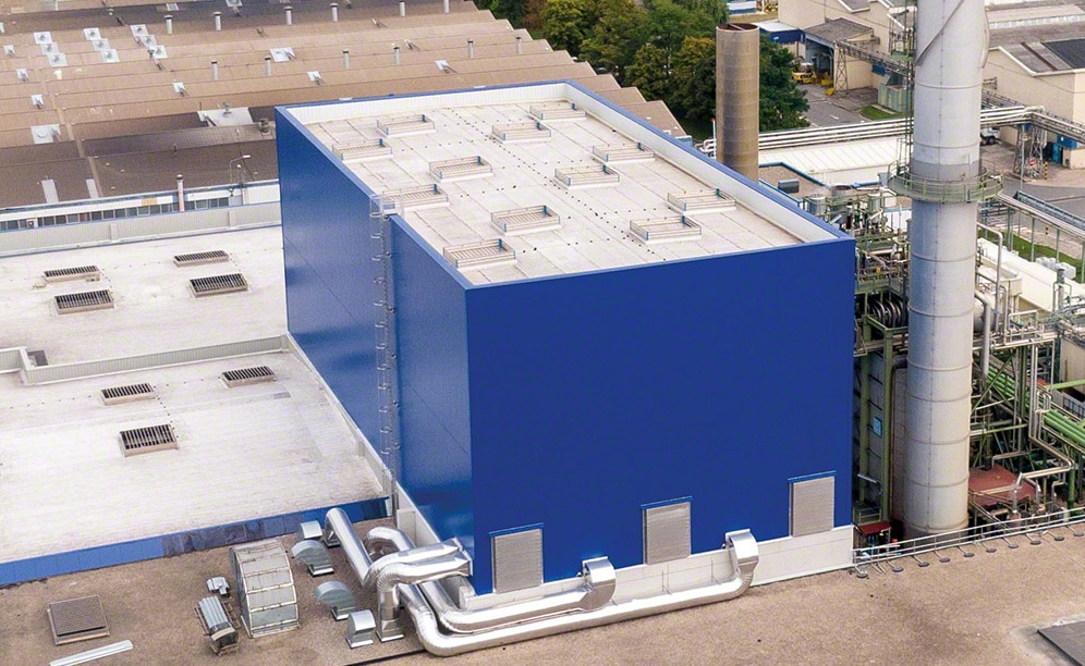 Almacén de Michelin en Vitoria (Pais Vasco) integrado con producción Almacén de Michelin en Vitoria (Pais Vasco) integrado con producción