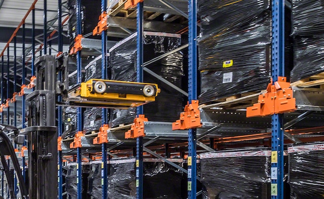 Sistema Pallet Shuttle en almacén de Vinaigrerie Générale en Francia