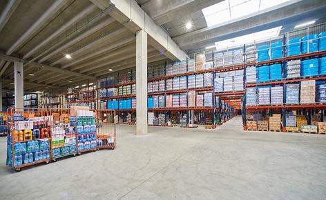 El distribuidor de la cadena italiana de supermercados Simply amplía su centro de distribución con estanterías de paletización convencional