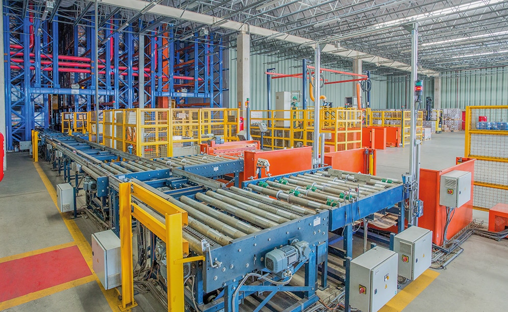 El nuevo almacén autoportante de BASF tiene capacidad para ubicar más de 8.160 palets