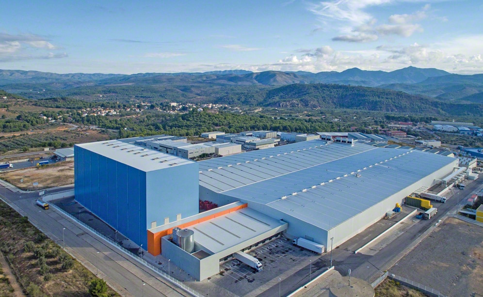 El nuevo almacén automático autoportante de Dafsa con una capacidad para más de 23.000 palets, ha sido construido cerca de Valencia