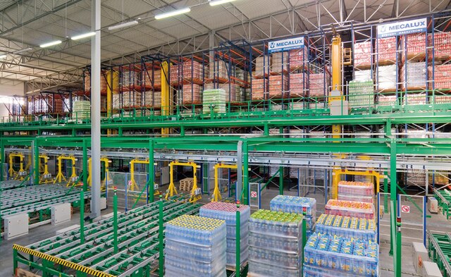 Mecalux ha construido un almacén automático con una capacidad de almacenaje de 18.000 palets en un área de 7.000 m²