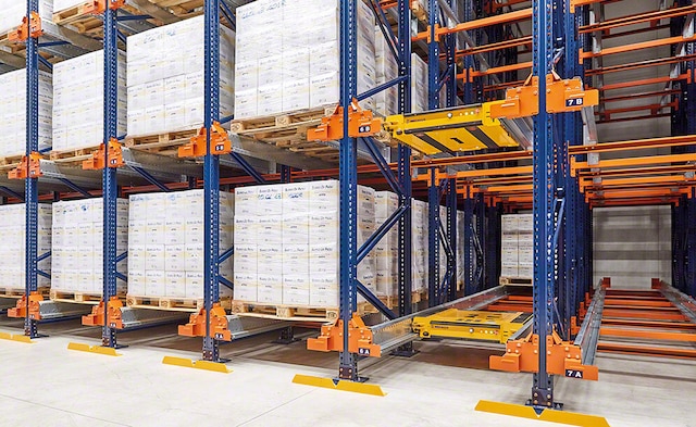 Mecalux ha implementado el sistema Pallet Shuttle en las dos cámaras de congelación de Burro De Paoli