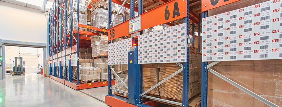Máxima capacidad de chocolates y dulces en el nuevo almacén de Del Conte Máxima capacidad de chocolates y dulces en el nuevo almacén de Del Conte