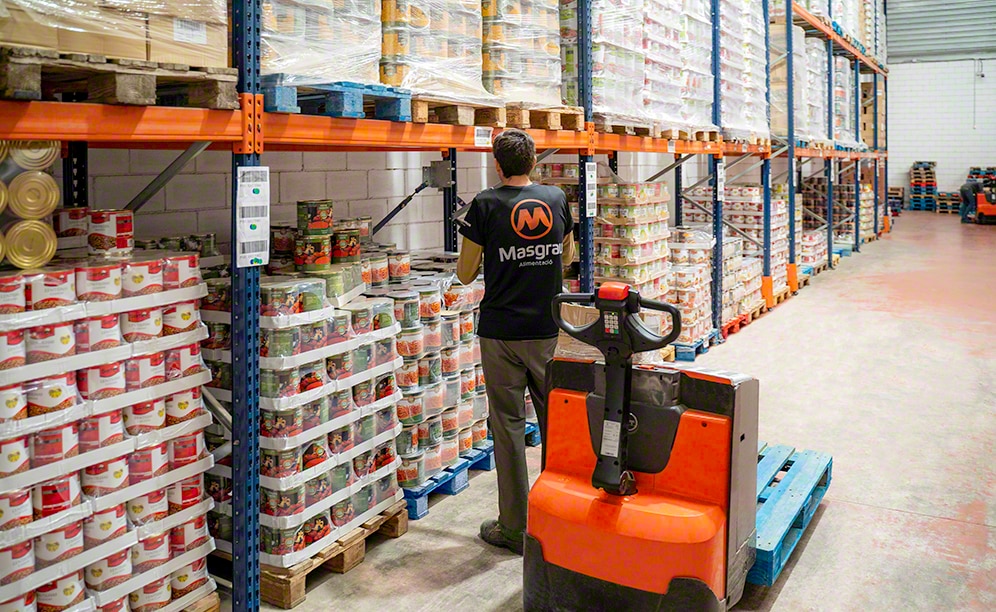 Masgrau Alimentació renueva la gestión de su almacén con el SGA de Mecalux Masgrau Alimentació renueva la gestión de su almacén con el SGA de Mecalux