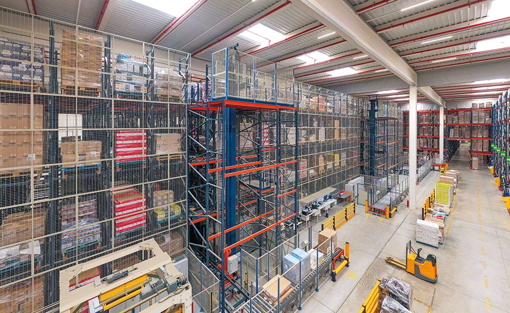 Pallet Shuttle automático con lanzaderas del operador logístico Luis Simoes Pallet Shuttle automático con lanzaderas del operador logístico Luis Simoes