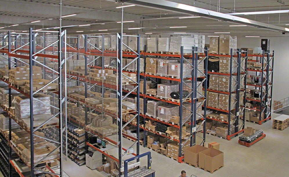 Mecalux ha equipado el almacén de Company 4 con estanterías de paletización convencional que aportan una capacidad de almacenaje de 2.253 palets
