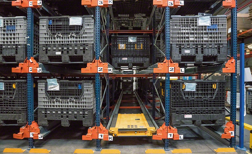 Sistema Pallet Shuttle semiautomático en almacén de SaarGummi Ibérica en Madrid