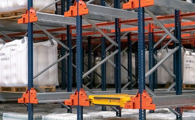 Sistema Pallet Shuttle semiautomático en almacén de Zuidnatie en Bélgica