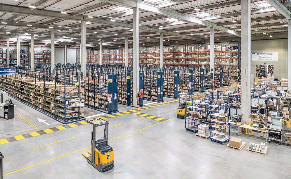 La distribuidora de materiales eléctricos Rexel estrena almacén La distribuidora de materiales eléctricos Rexel estrena almacén