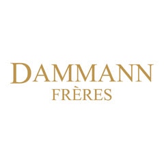 Estanterías convencionales y transportadores para el té de Dammann Frères Estanterías convencionales y transportadores para el té de Dammann Frères