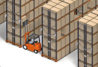 Almacén con estanterías sismorresistentes en Italia para Bomi Group Almacén con estanterías sismorresistentes en Italia para Bomi Group