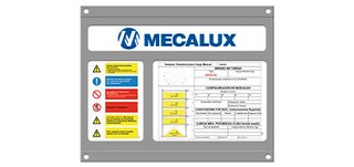 Las placas de identificación especifican las características técnicas de las estanterías M3