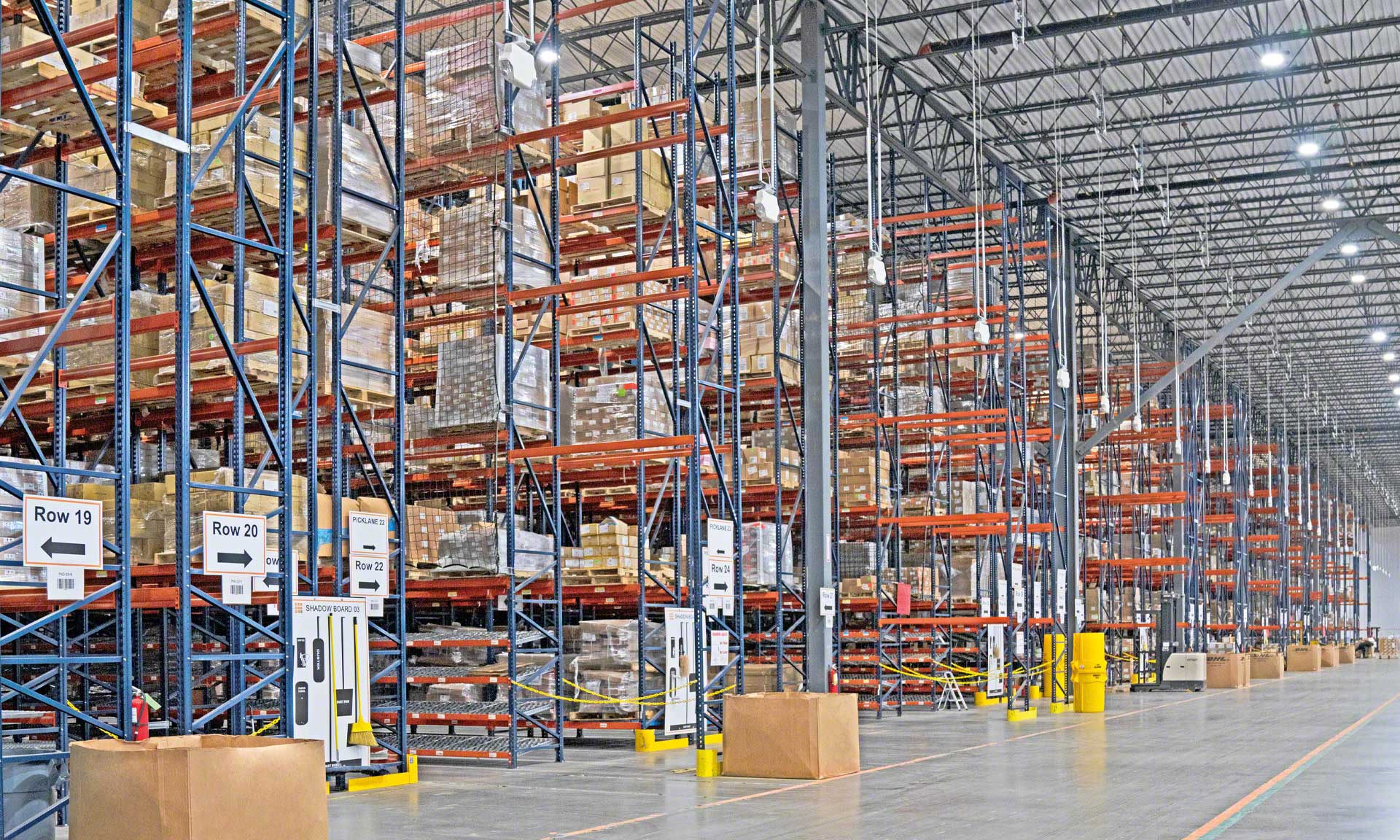 Múltiples soluciones que aumentan la capacidad de almacenaje de Capacity Múltiples soluciones que aumentan la capacidad de almacenaje de Capacity
