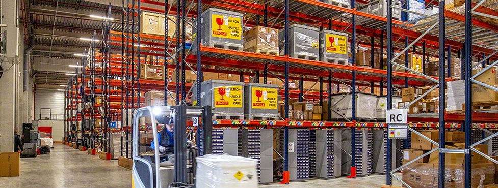 Almacén de componentes eléctricos y productos químicos de Ectra en Francia Almacén de componentes eléctricos y productos químicos de Ectra en Francia