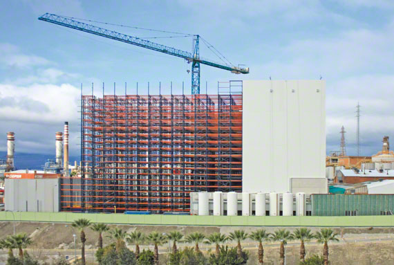 Los almacenes con estanterías autoportantes pueden alcanzar los 45 m de altura Los almacenes con estanterías autoportantes pueden alcanzar los 45 m de altura