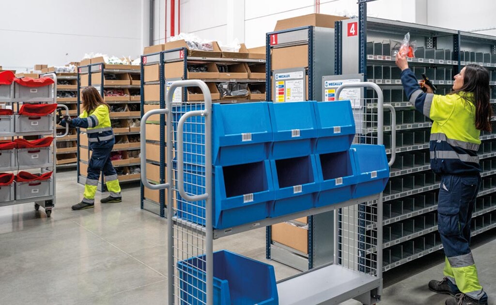 El efecto de escasez disminuye cuando el nivel de servicio es mayor