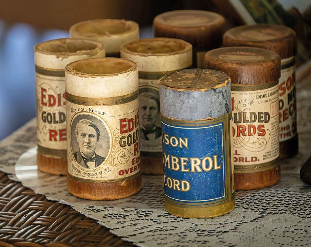 En 1935 Ray Stanton Avery inventó las hoy omnipresentes pegatinas o etiquetas autoadhesivas (Foto: Joseph Corl, Unsplash)