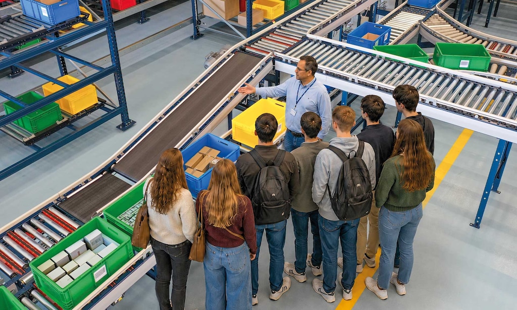 En las learning factory se abordan desafíos en entornos que simulan condiciones industriales