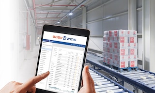 El control de trazabilidad consiste en rastrear los movimientos de mercancía hasta su entrega al cliente final El control de trazabilidad consiste en rastrear los movimientos de mercancía hasta su entrega al cliente final