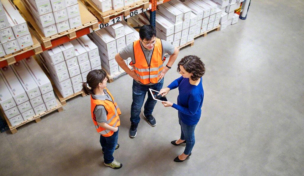 Involucrar a las personas que utilizarán la nueva adquisición ayuda a que la compra final cumpla con todos los requisitos necesarios y evita equivocaciones