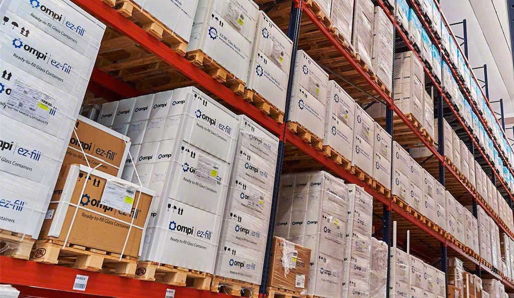 Los palets de madera son los más utilizados por la relación entre resistencia, fiabilidad y precio que ofrecen