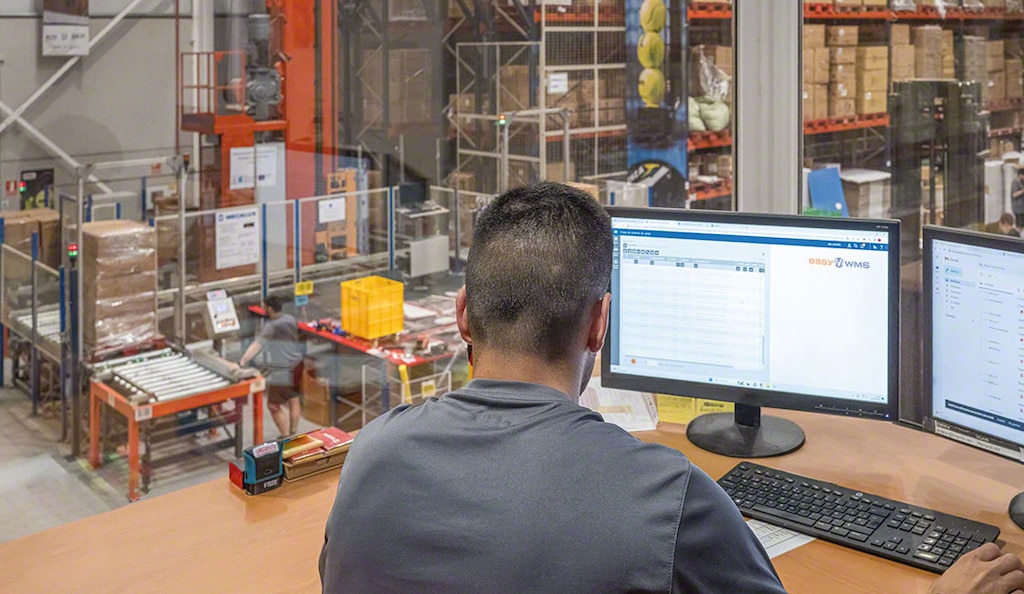 Un software de gestión de almacenes ayuda a implementar el modelo SCOR