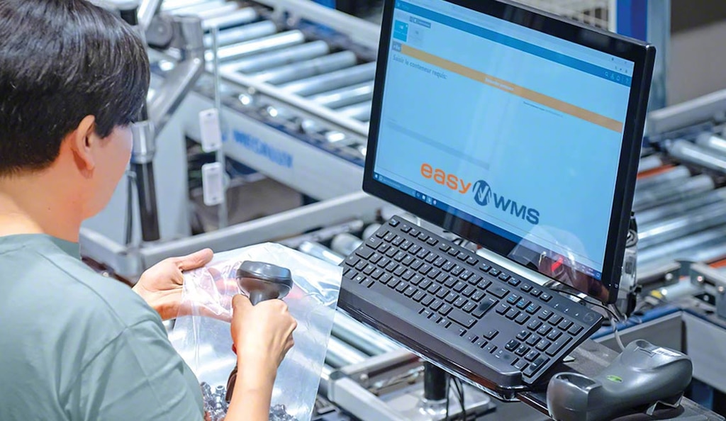 Un SGA conecta el almacén con el exterior y con las plataformas de seguimiento