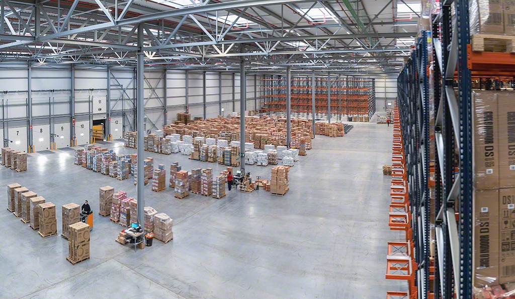 La zona de muelles puede optimizarse con la ayuda de un software de gestión de almacenes