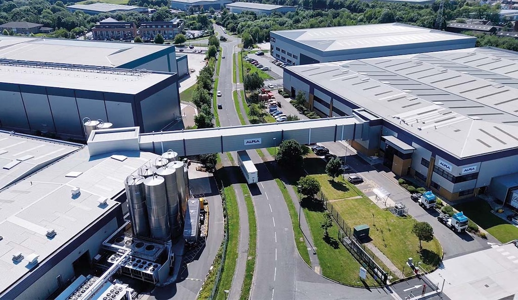 Un almacén central concentra productos procedentes de uno o varios centros de producción