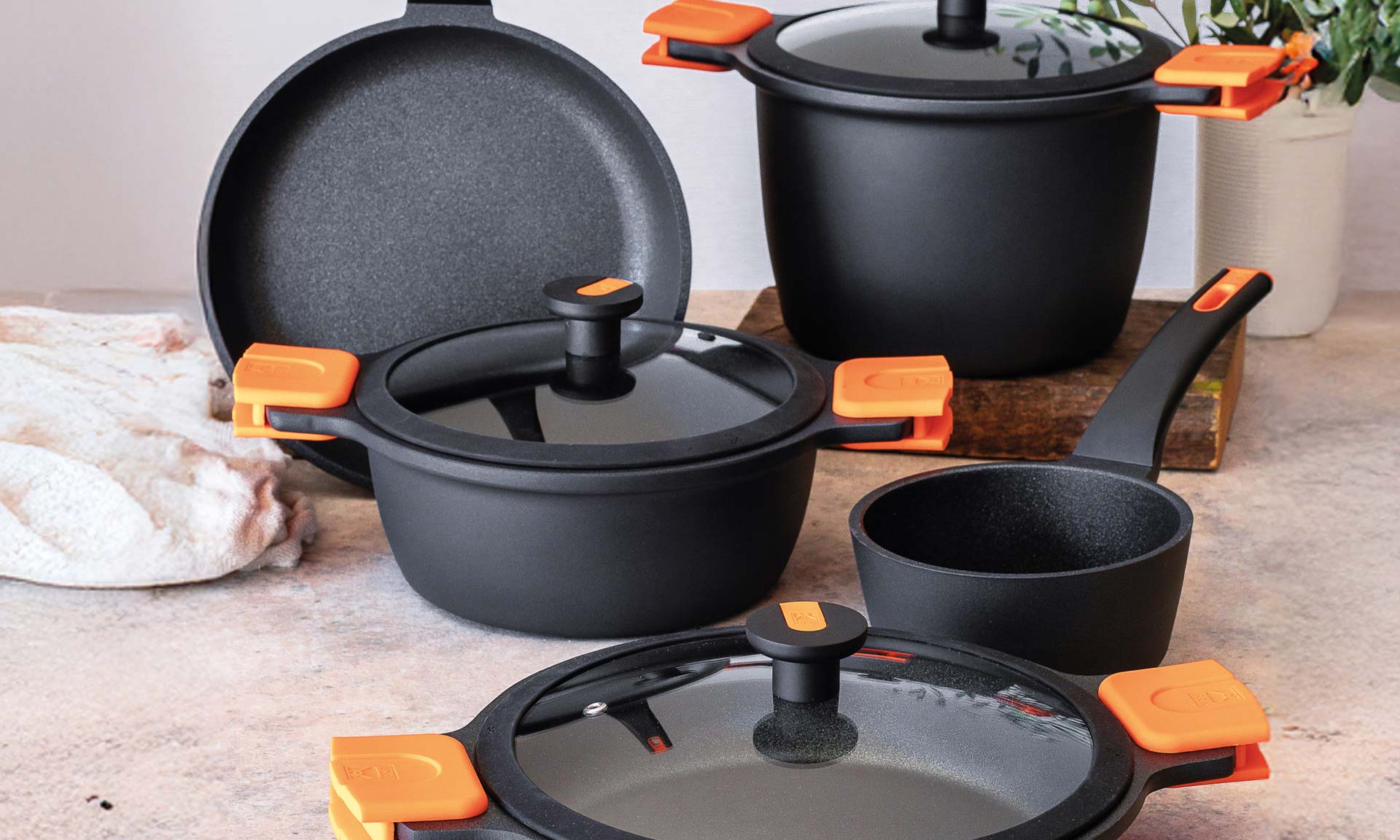 BRA Isogona distribuye utensilios a cocinas de todo el mundo con Easy WMS BRA Isogona distribuye utensilios a cocinas de todo el mundo con Easy WMS