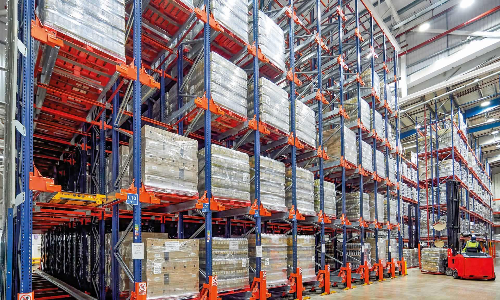 EOL revoluciona la logística de su aceite embotellado en su almacén del Reino Unido