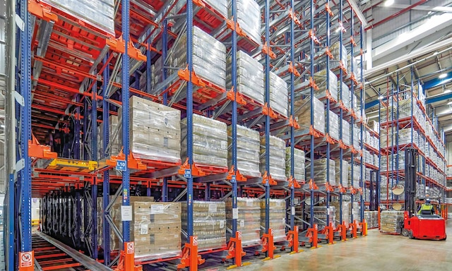 Edible Oils Limited instala el Pallet Shuttle semiautomático en su almacén de aceite embotellado