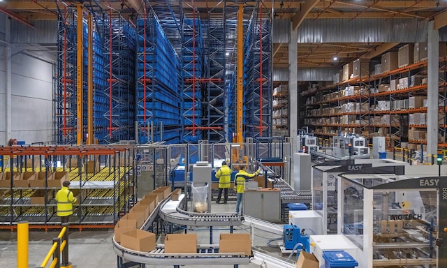 Almacén automático del operador 3PL Jung Logistique en Dambach-la-Ville