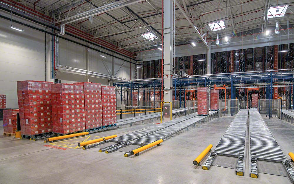 Easy WMS controla los movimientos de los transelevadores para palets de PepsiCo
